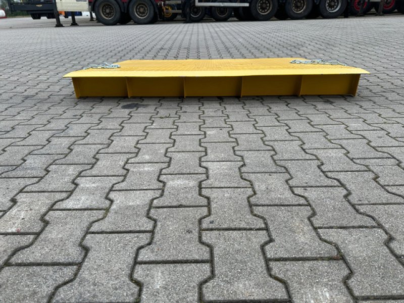 ramp 2m wide / 7.500kg