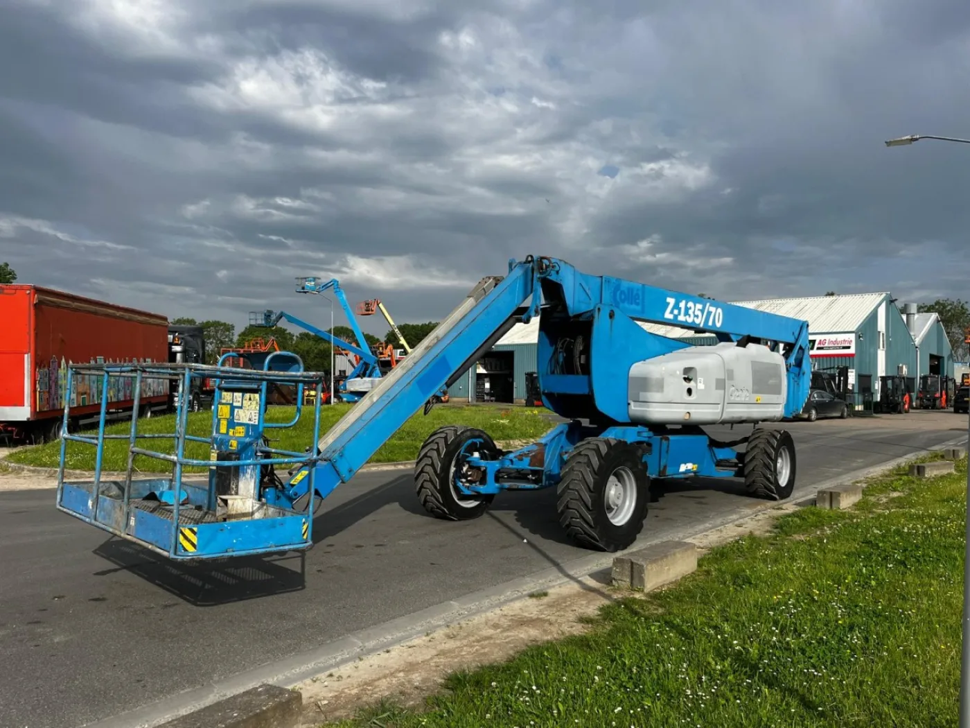 Genie Z-135 - 2