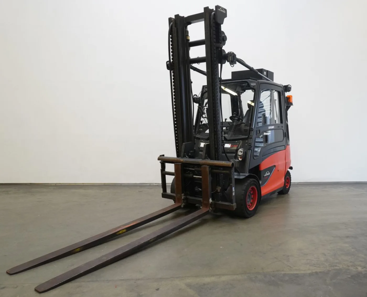 Frontstapler Linde E 50/600 HL 388 (2017) - 1