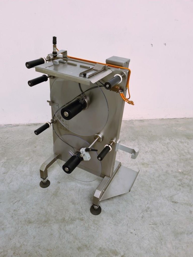GIUNTATORE SEMIAUTOMATICO ETICHETTE – LIBRA IMA