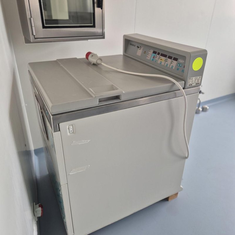 Heraeus Kendro Cryofuge 6000i