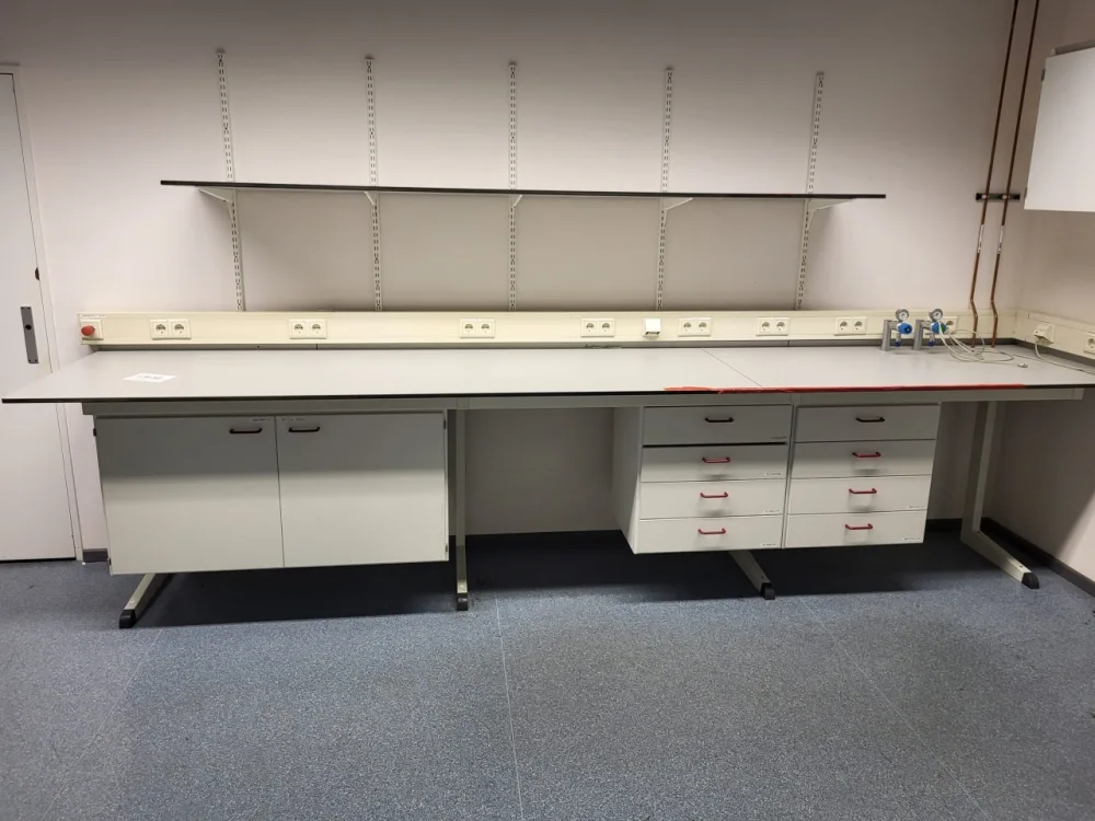 1977 - Used S+B Laboratory wall table (400 cm)