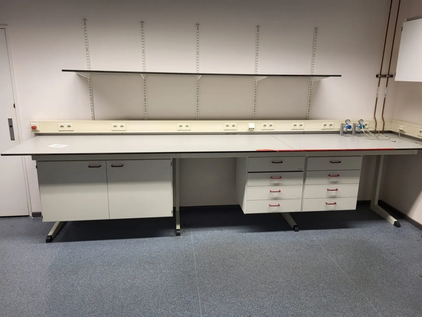 1977 - Used S+B Laboratory wall table (400 cm) - 1