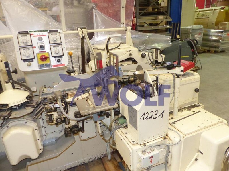 Riegelpackmaschine SIG - Type DSR mit Siegelstation.