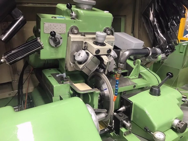 020643 - REISHAUER US