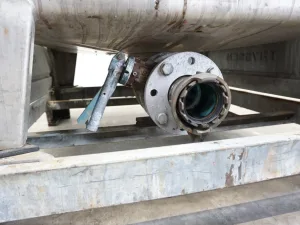 Vertical tank