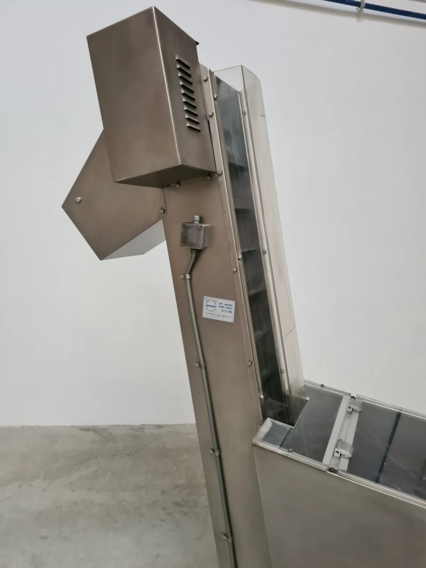 ELEVATORE A TRAMOGGIA PER TAPPI – GAMA - 5