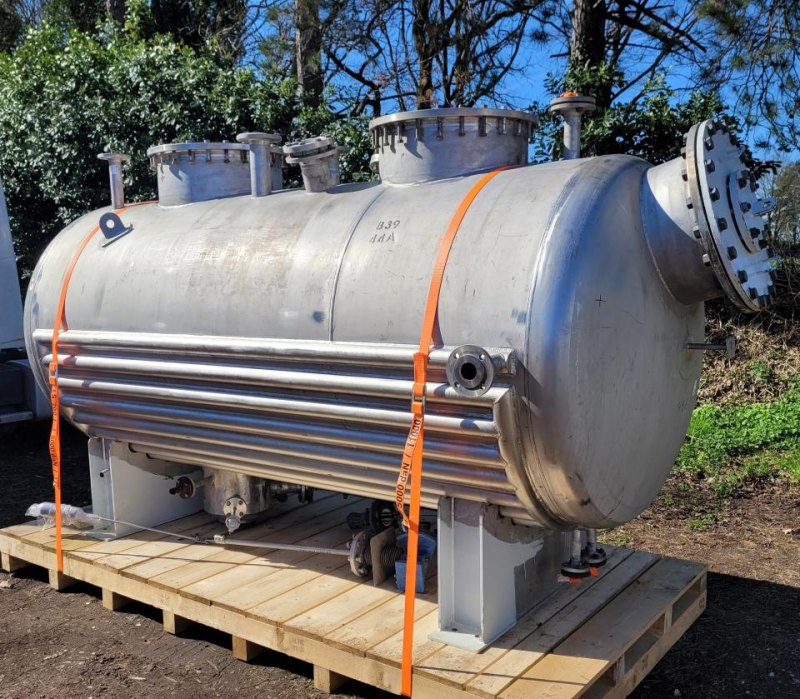 Horizontal tank