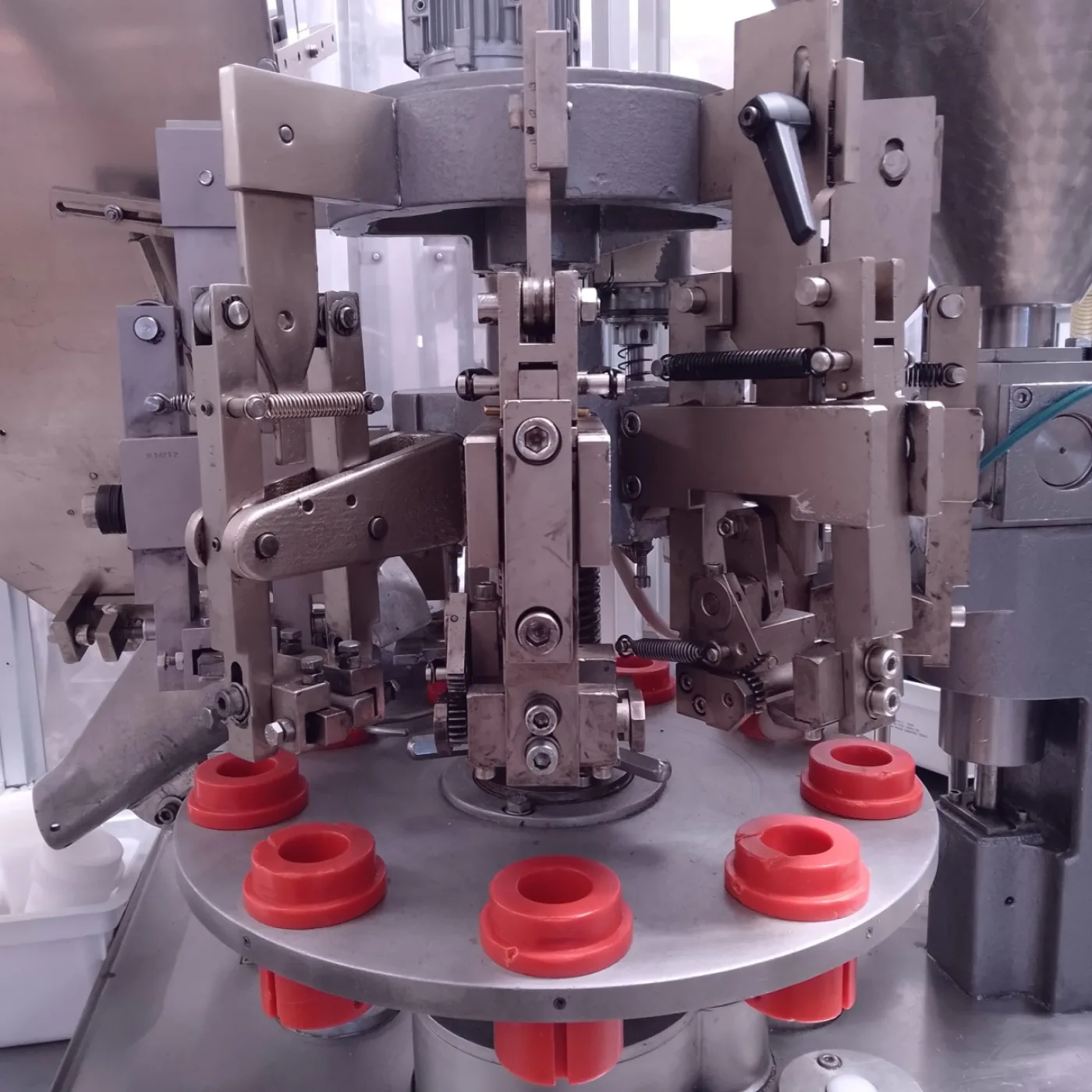 INTUBETTATRICE PER TUBETTI IN ALLUMINIO – COMADIS – MOD. 220 NAV - 2