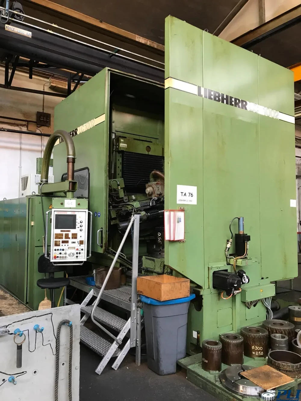 CNC Gear Hobbing Machine – LIEBHERR LC1002