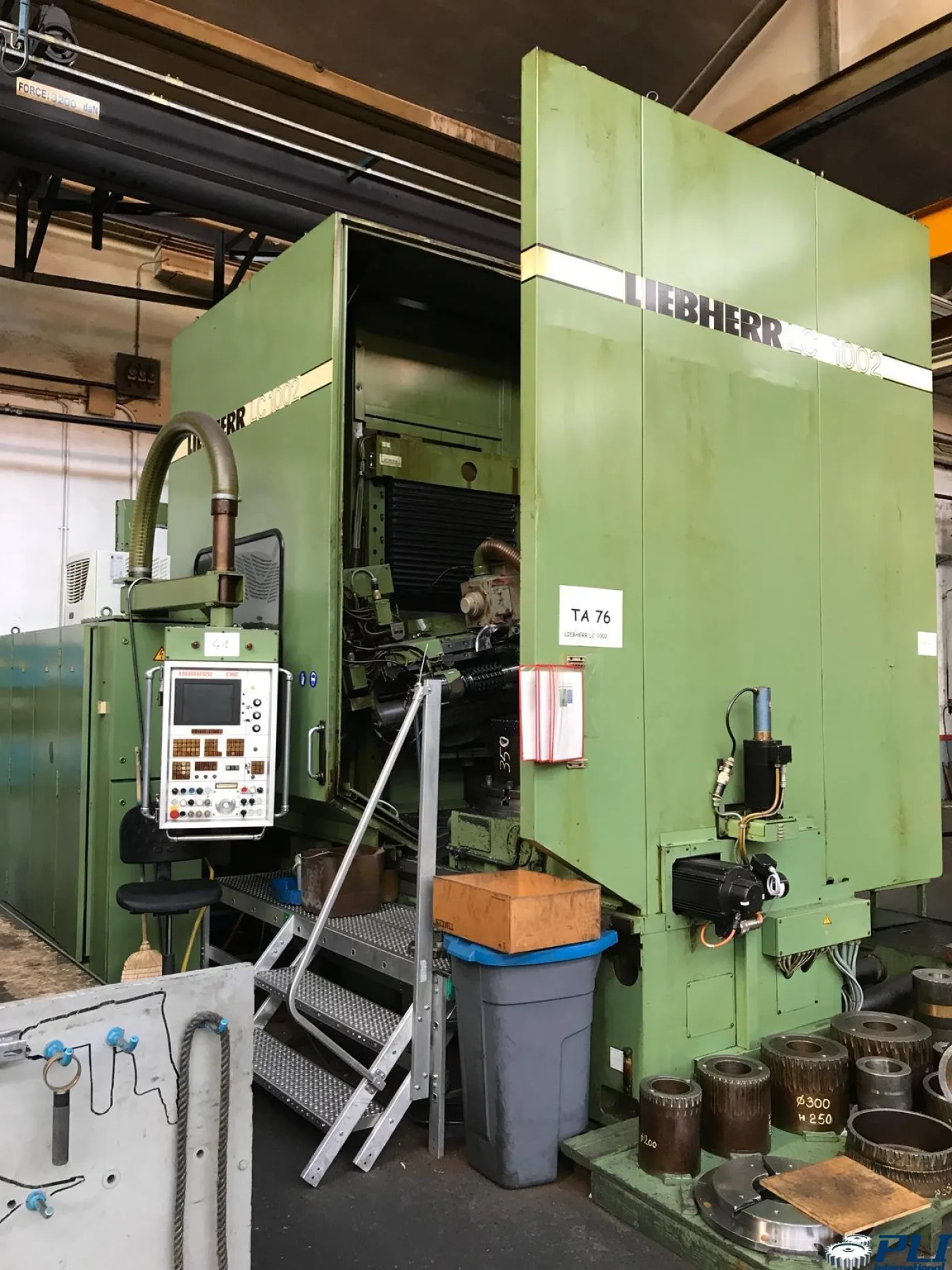 CNC Gear Hobbing Machine – LIEBHERR LC1002 - 1
