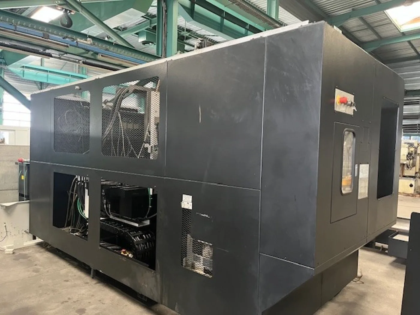 CNC Machining Center – MAZAK VTC 300 C – II - 4