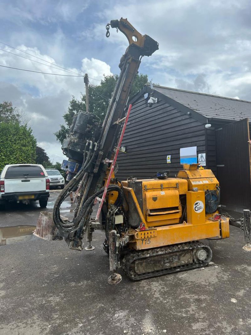 Comacchio MC8 Micro Piling Rig