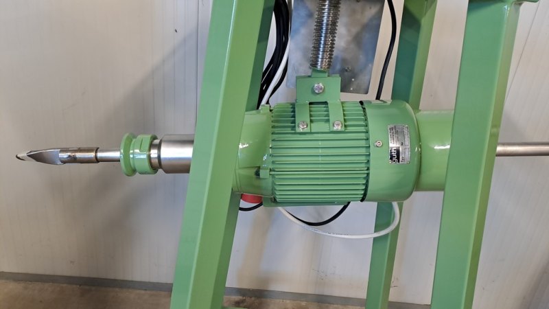 MIXER WITH EXTRACTABLE SHAFT, FIRM GUTH, MOD. RA 300, THREE-PHASE ENGINE, SECOND-HAND EQUIPMENT