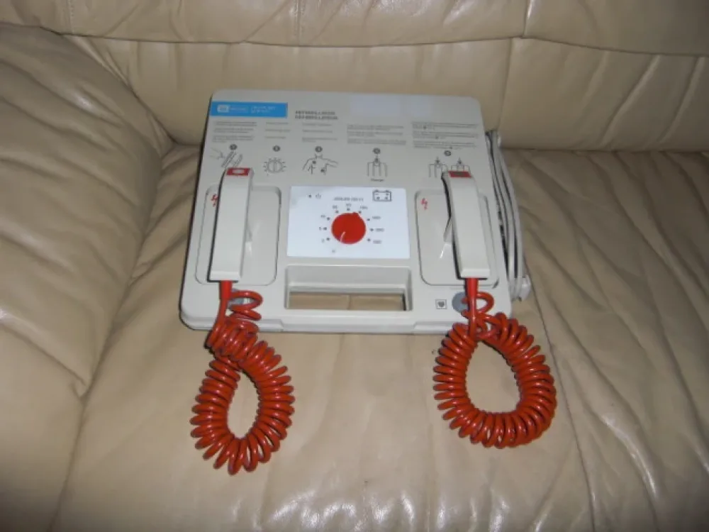 Hellige SCP-912 Defibrillator