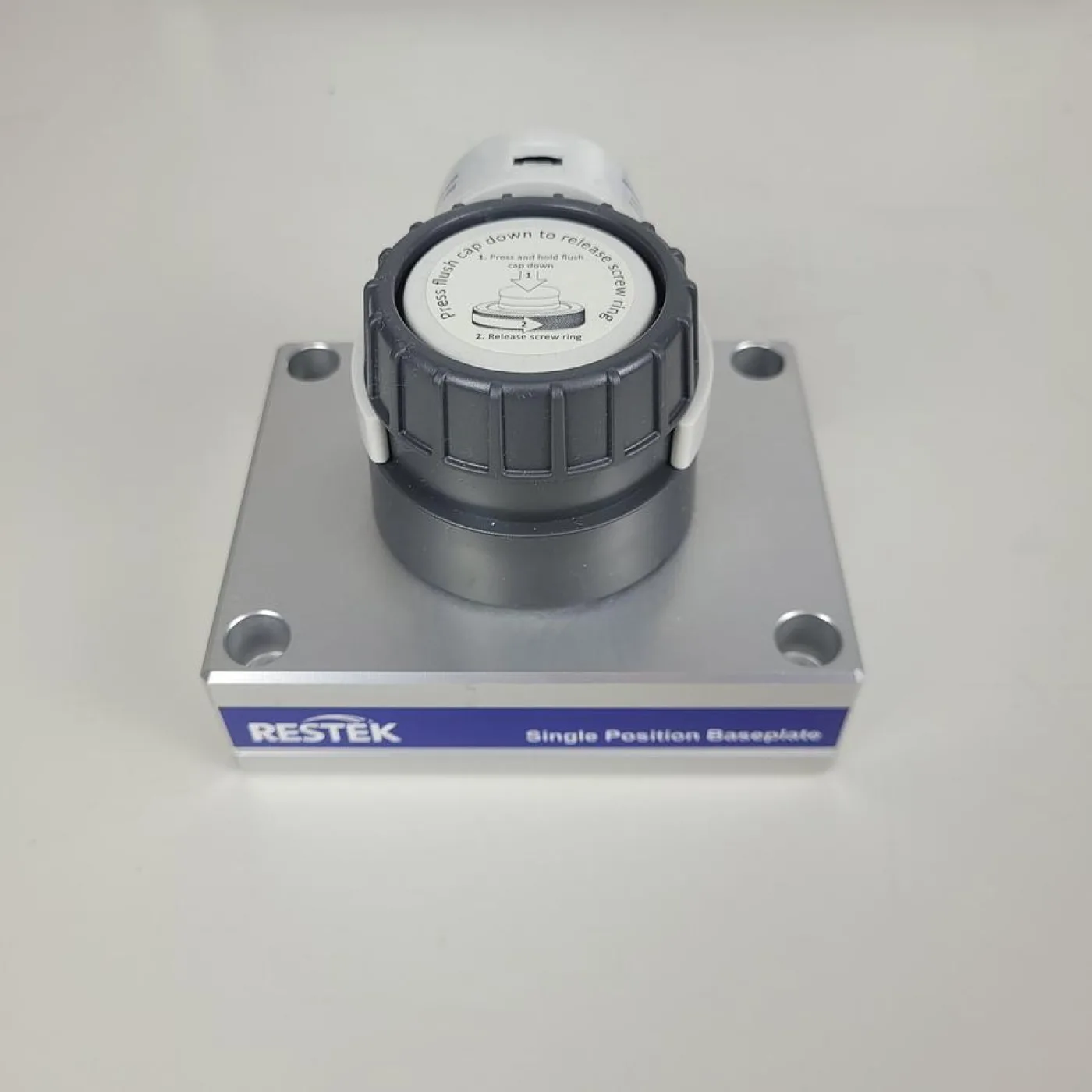 Restek SGT Baseplate Single Position plus SGT Superclean Gas Filter Kit - 1