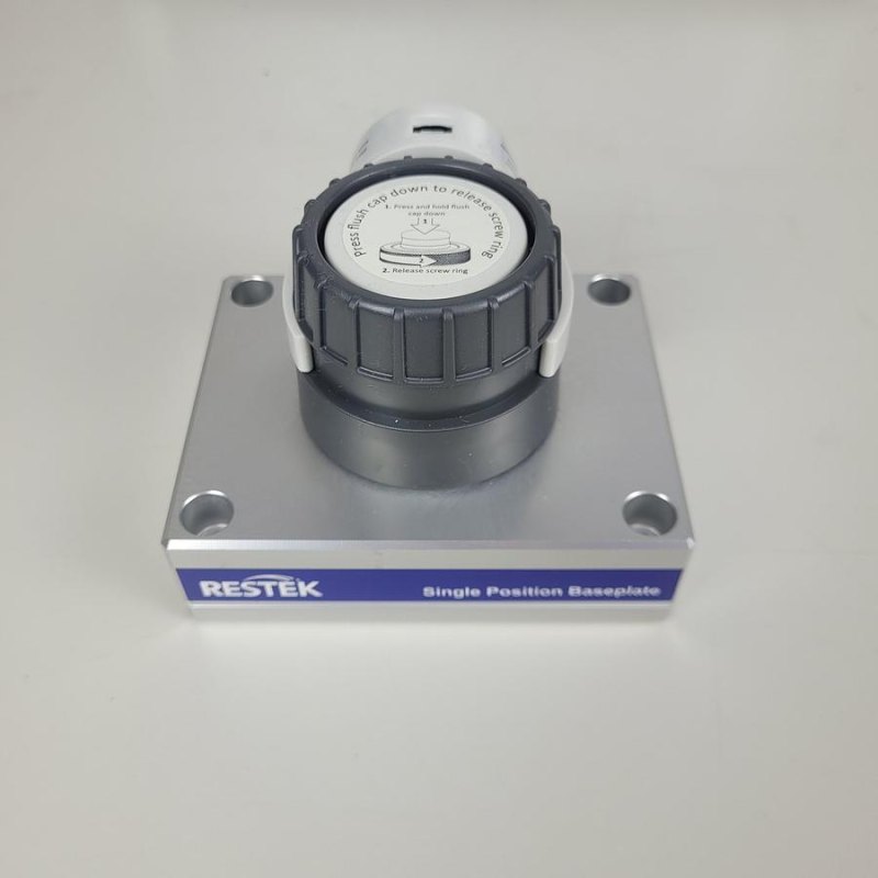 Restek SGT Baseplate Single Position plus SGT Superclean Gas Filter Kit