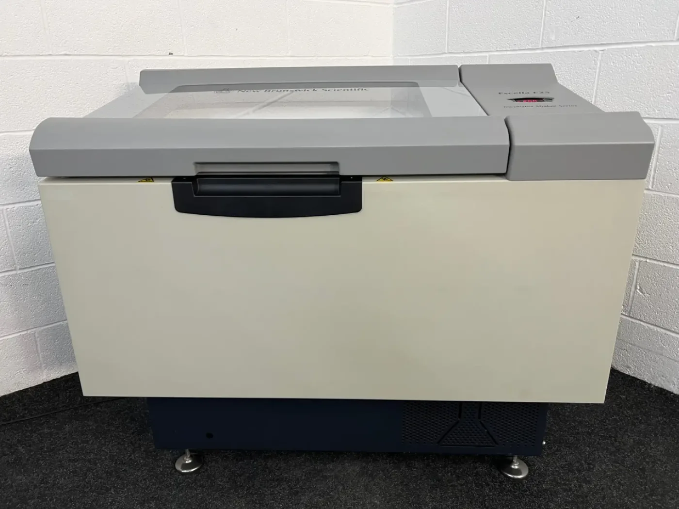 New Brunswick Excella E25 Incubating Shaker - 1