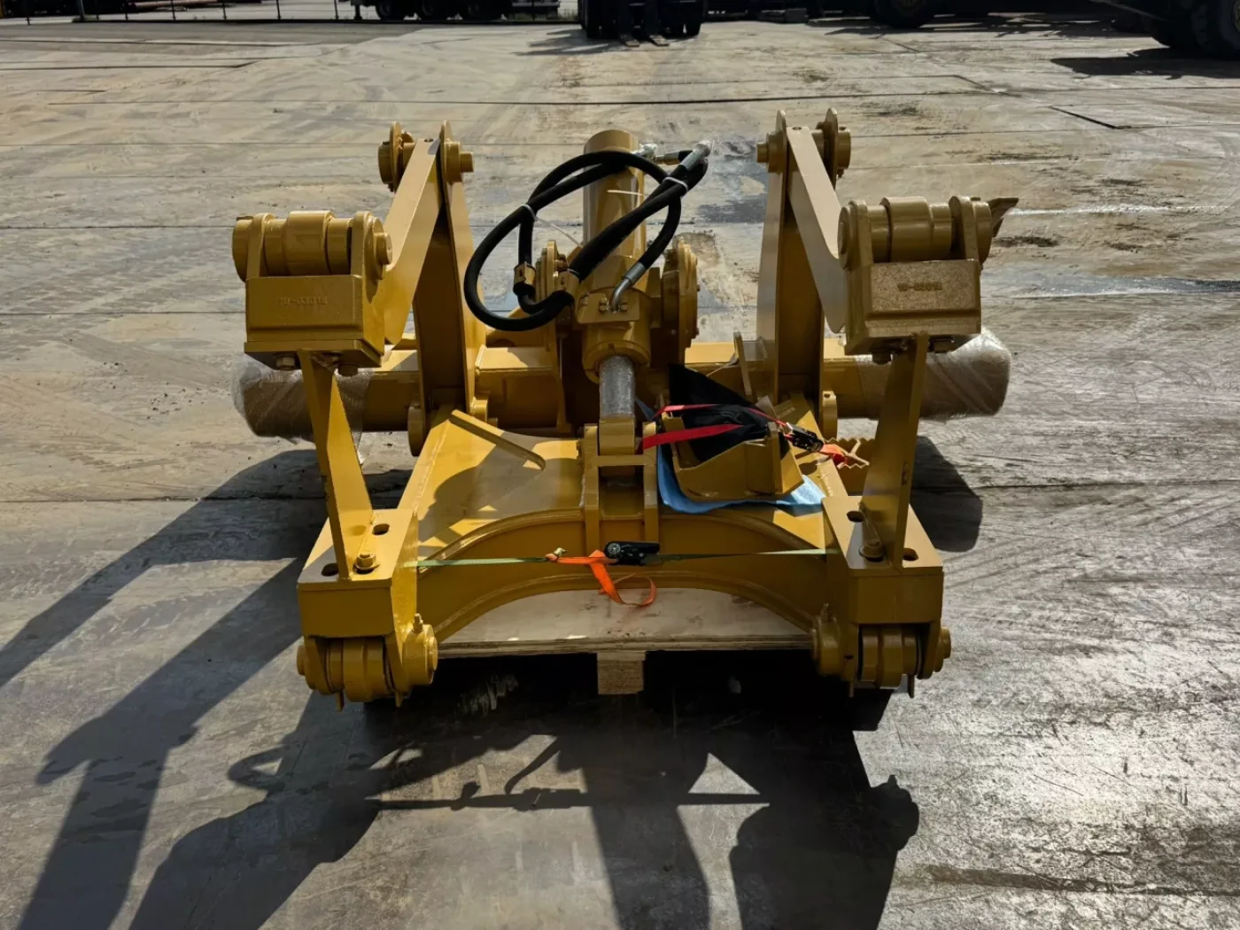 Caterpillar D6 New Gen Ripper with 1 Cylinder - 5