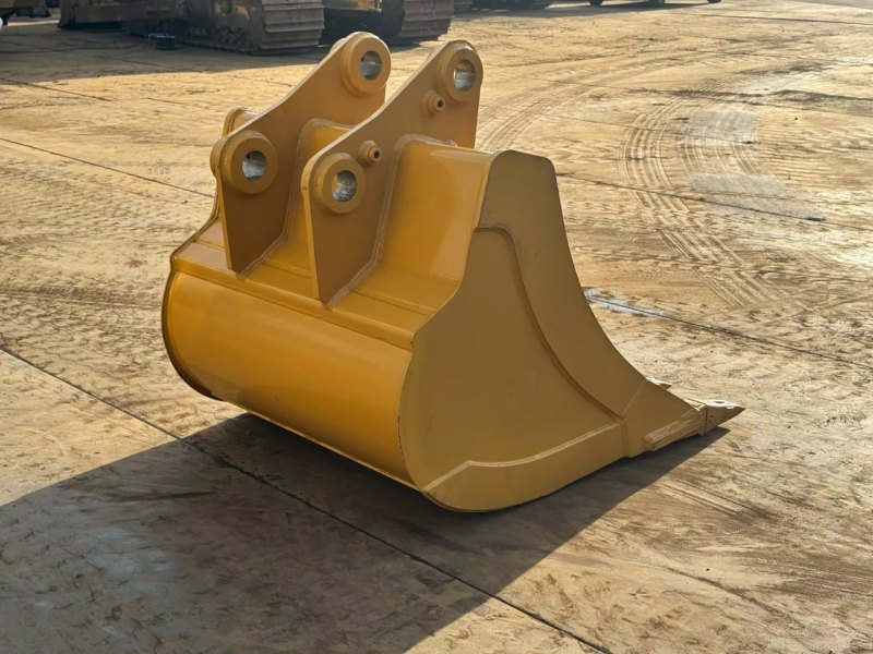 Caterpillar Excavation bucket with teeth