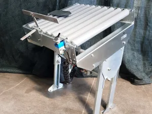 NASTRINO TRASPORTATORE A RULLI INCLINABILE – SOCO SYSTEM