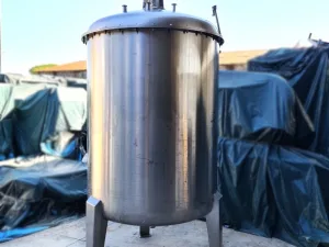 DISSOLUTORE CON AGITATORE – Mod. 2000 Lt