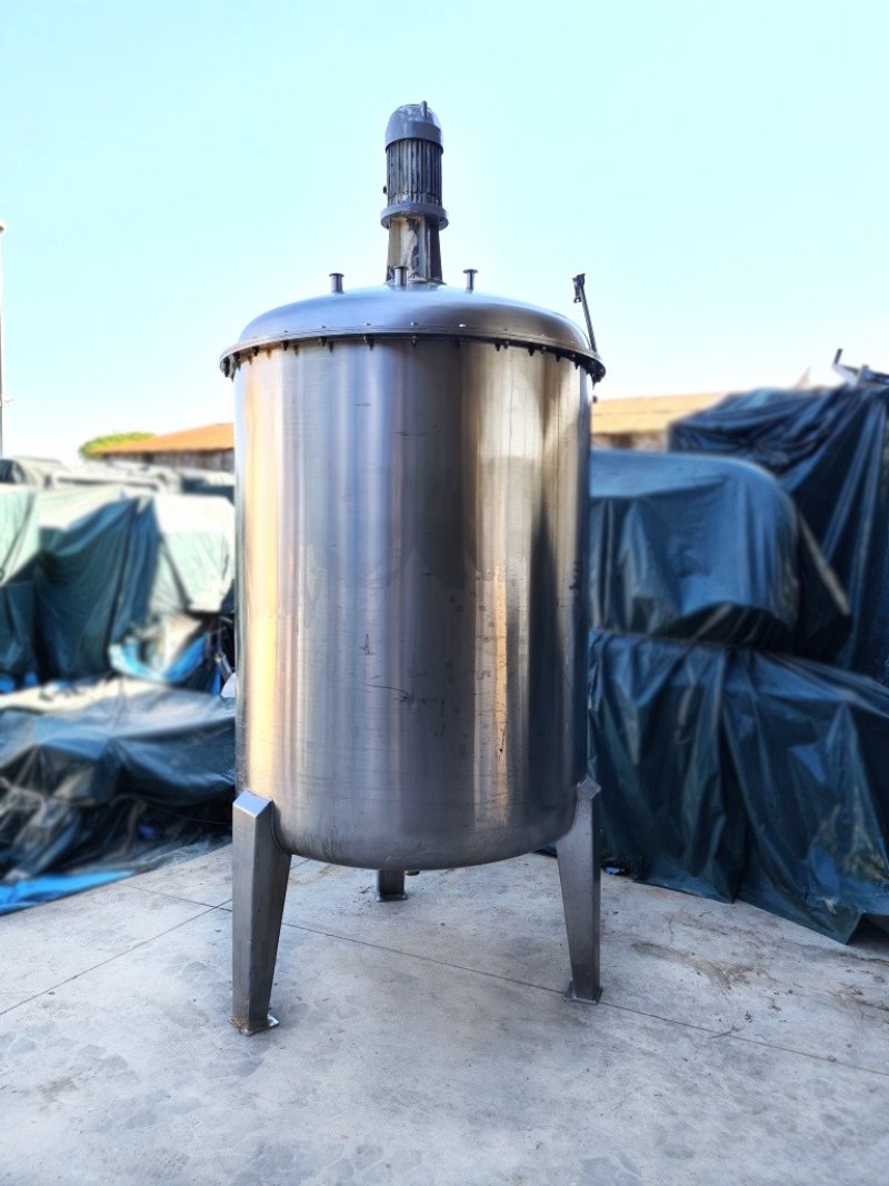 DISSOLUTORE CON AGITATORE – Mod. 2000 Lt