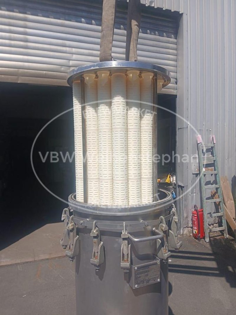 Filter housing