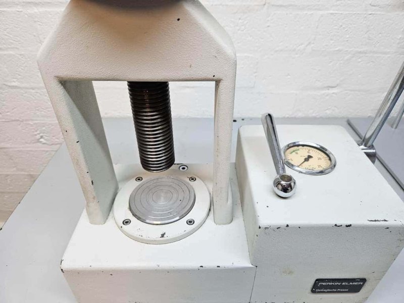 Perkin Elmer hydraulische pres 25 ton IR Spectroscopie