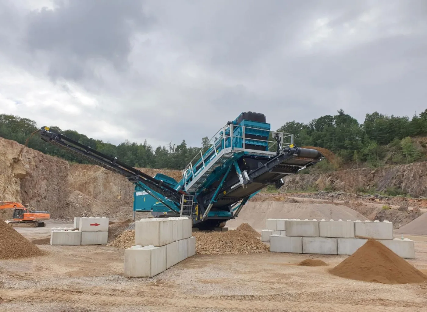 McCloskey J40 V2 Jaw Crusher - 4