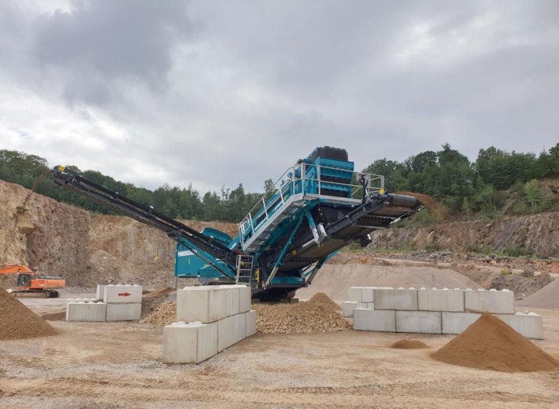 McCloskey J40 V2 Jaw Crusher