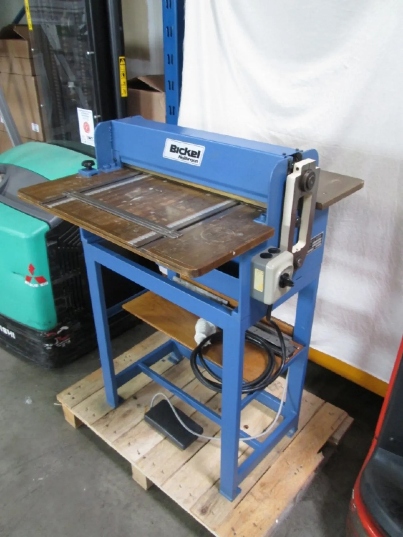Nut-Perforiermaschine Bickel HK 3/50 - 2