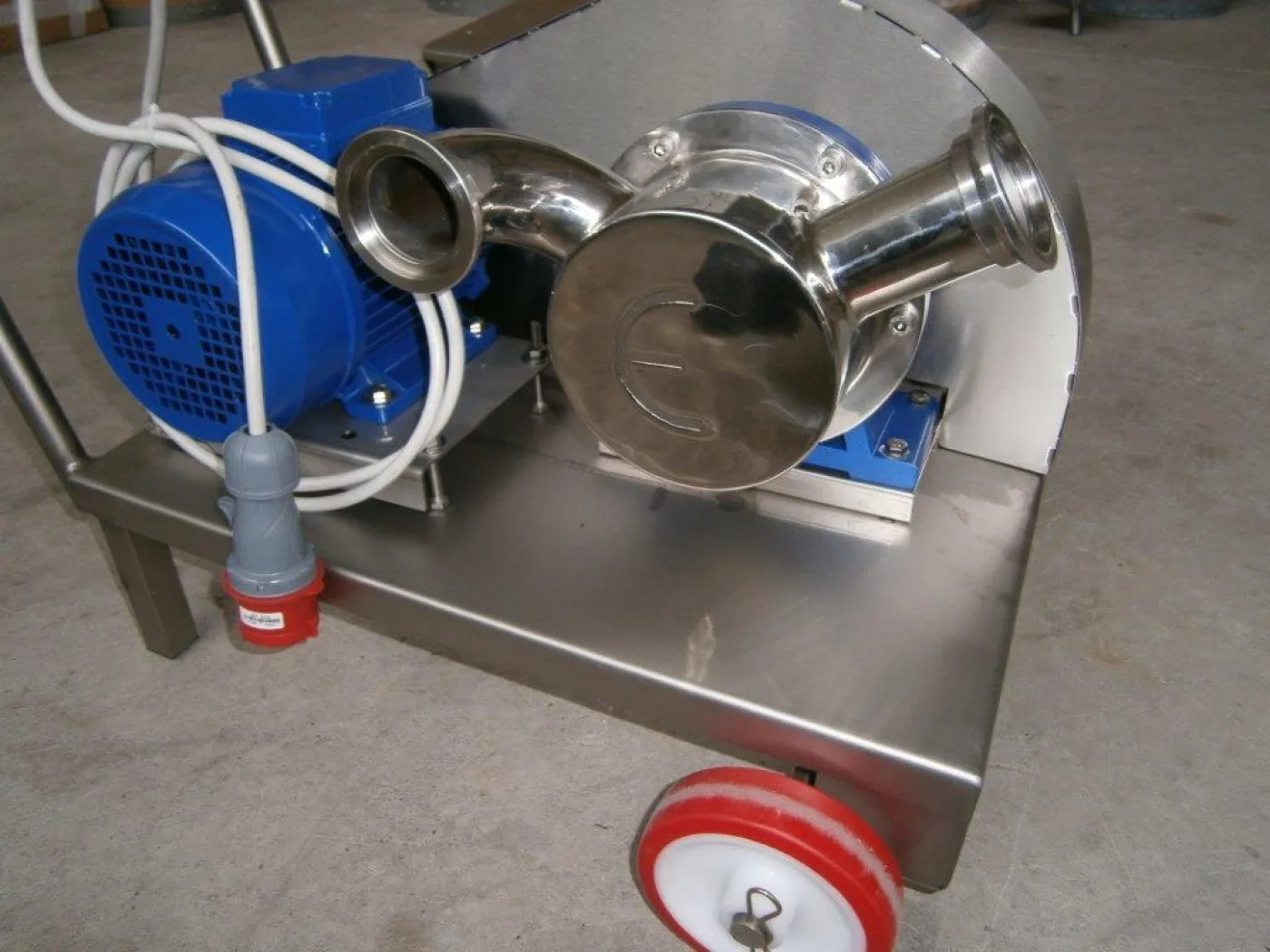 PUMP – ELECTRIC PUMP IN STAINLESS STEEL WITH FOOD NEOPRENE IMPELLER MOD. EURO 60 2 SPEED WITH RUBBER REDUCTION PULLEY THREE PHASE 380 VOLT NEW MACHINE - 2