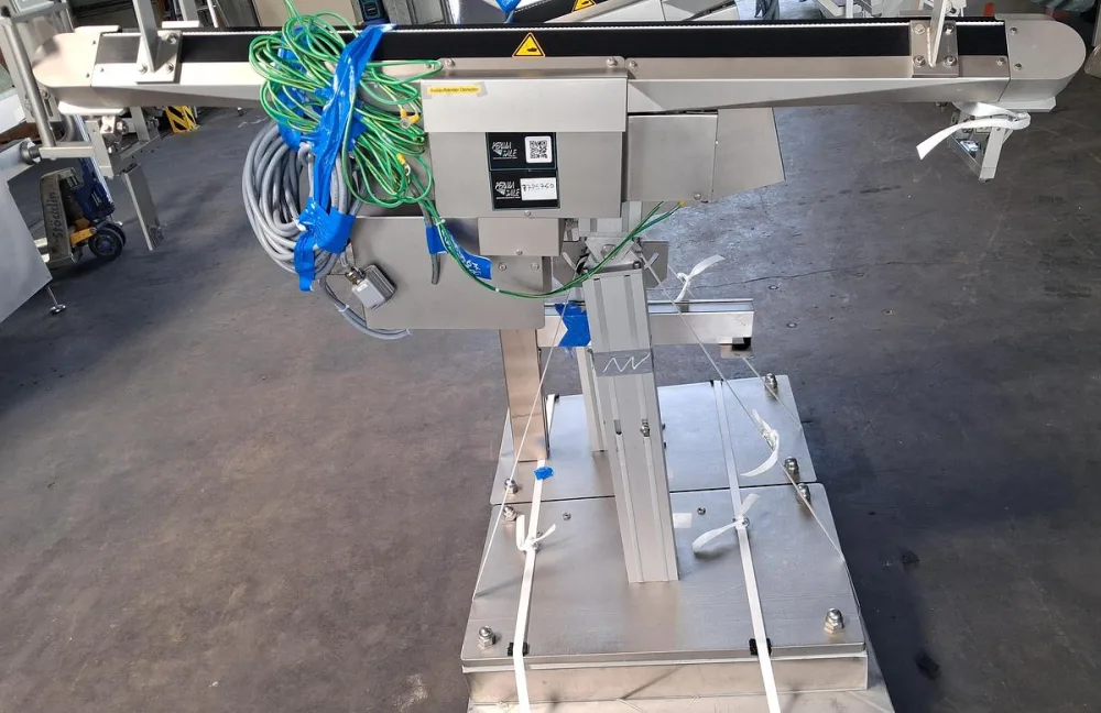 Inova Pharma Systems STS 1500 Edelstahl Zuführ- und Transportsystem