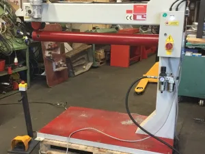 M​O​RGAN RUSHWORTH Pneumatic Seam Closer 1320mm - WNS - W. Neal Services Ltd