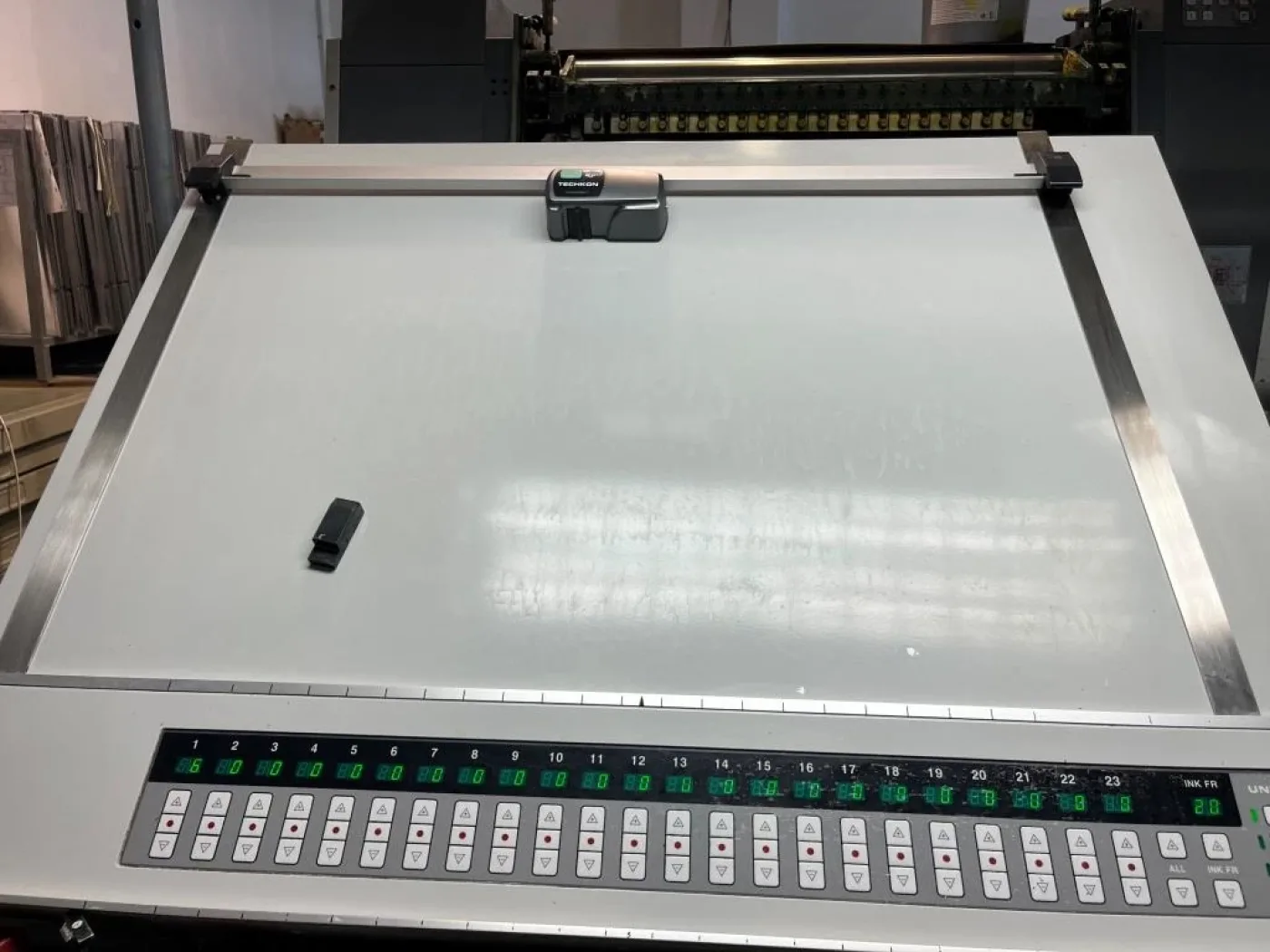 Ryobi 784 EP offset printing press - 7