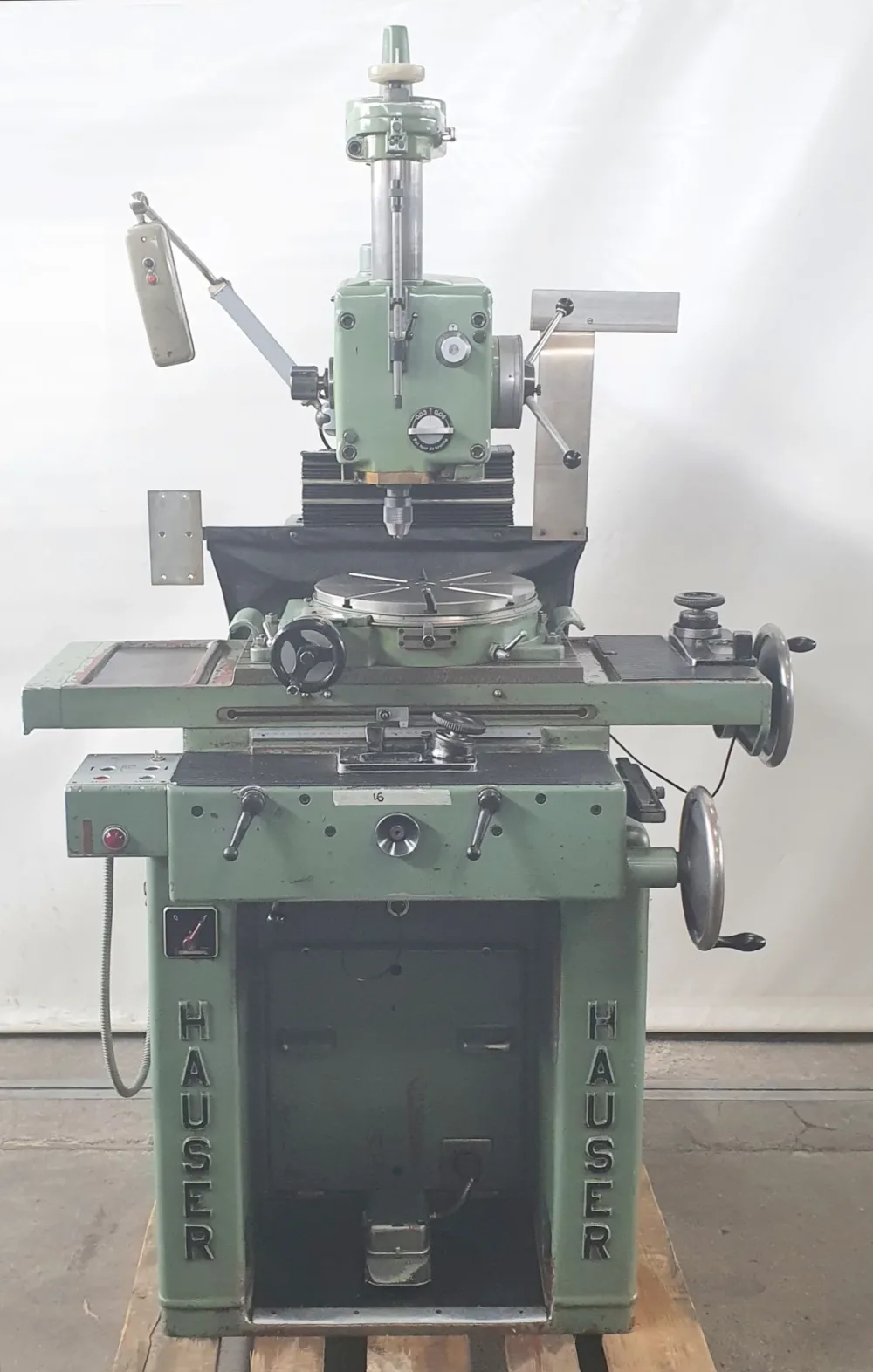 022033 - HAUSER 2 BA