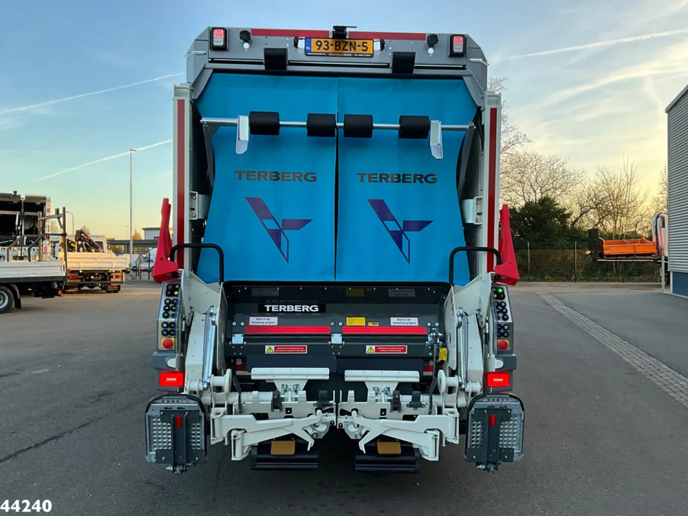 DAF FAG XD 300 Terberg Olympus 17m³ - 6