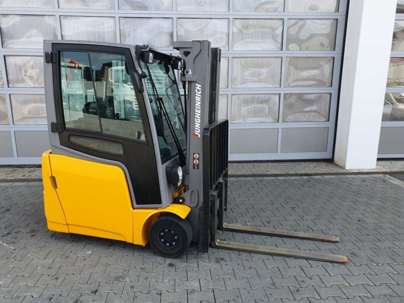 Jungheinrich EFG 215 / Triplex: 4.25m! / SS / 4.166h / 2024