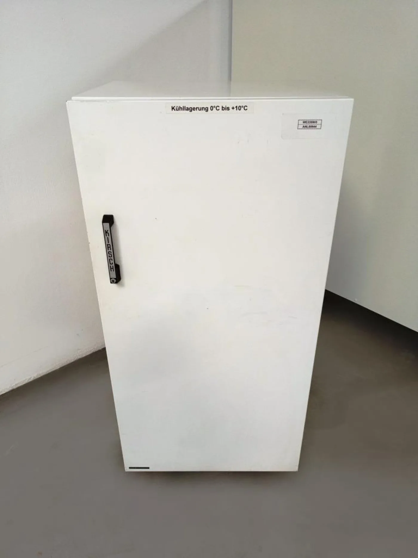 ARMADIO TERMOSTATICO – KIRSCH – MOD. STANDARD 430 - 5