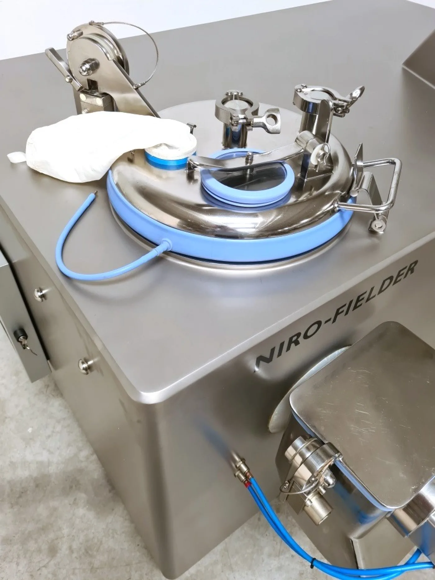 MESCOLATORE GRANULATORE AD ALTA VELOCITA’ – NIRO-FIELDER – Mod. PMA 65 - 6
