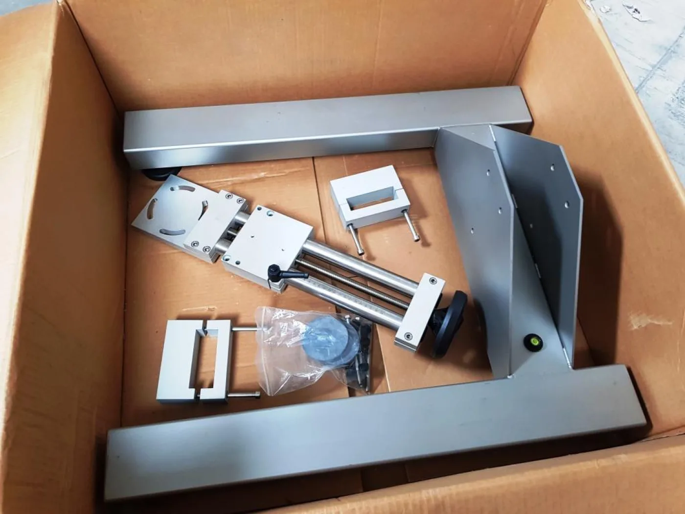 MARCATORE CODIFICATORE LASER – DOMINO – MOD. BCP5 DPX1000 - 5