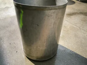 200 LITER STAINLESS STEEL TANK