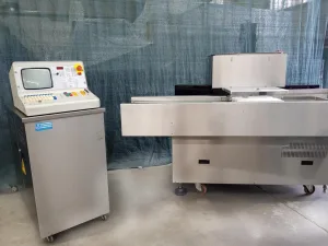 SPERLATRICE ISPEZIONATRICE PER FIALE – BREVETTI CEA MOD. ATM 18