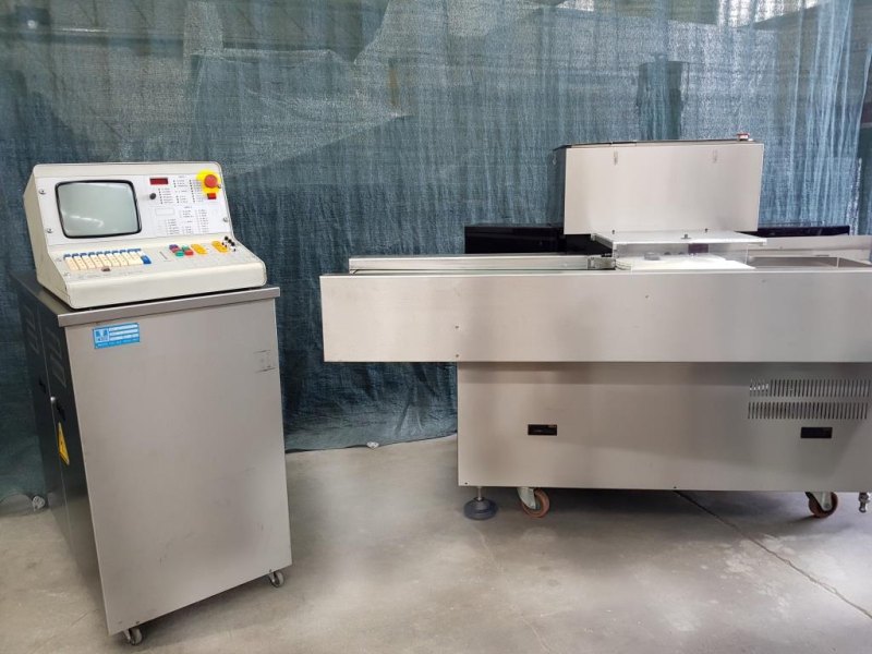 SPERLATRICE ISPEZIONATRICE PER FIALE – BREVETTI CEA MOD. ATM 18