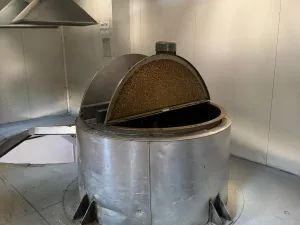 2000-LITER JACKETED, INSULATED STAINLESS STEEL REACTOR WITH AGITATION AND ELECTRIC HEATERS