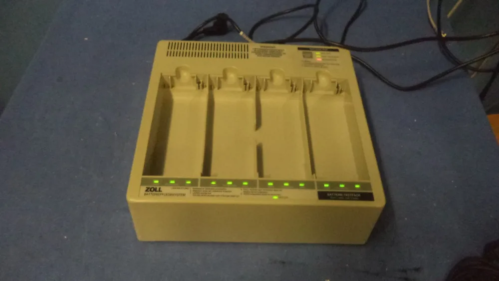 Batteriepflegesystem / Battery charger (Gebraucht, sehr gut)