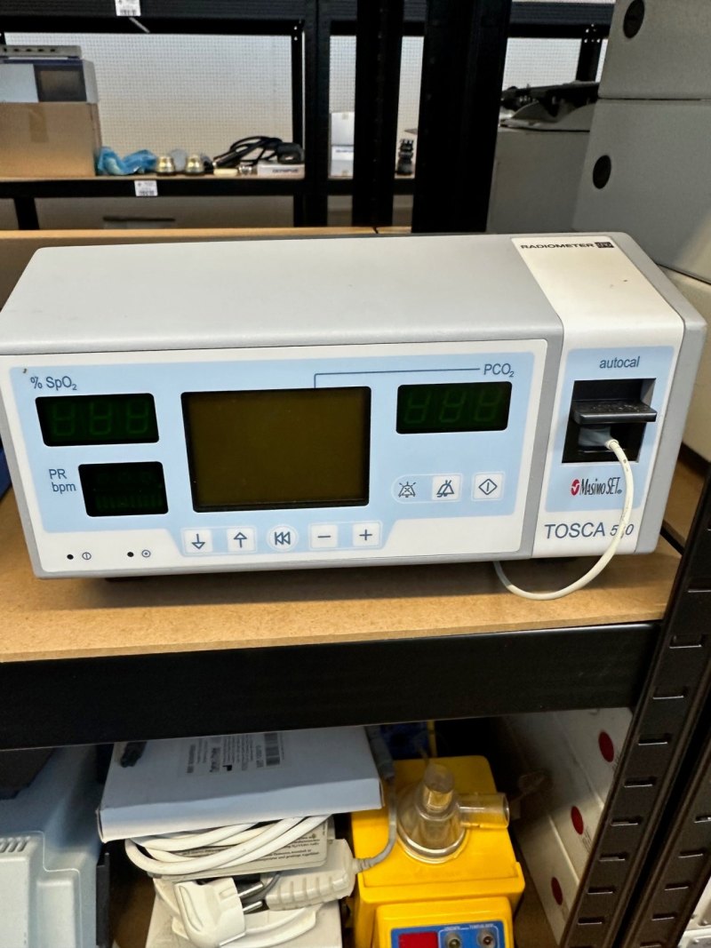 Radiometer Tosca 500 MasimoSet Monitor