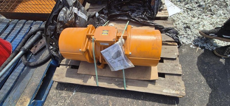 2024 2m Shaker Feeder