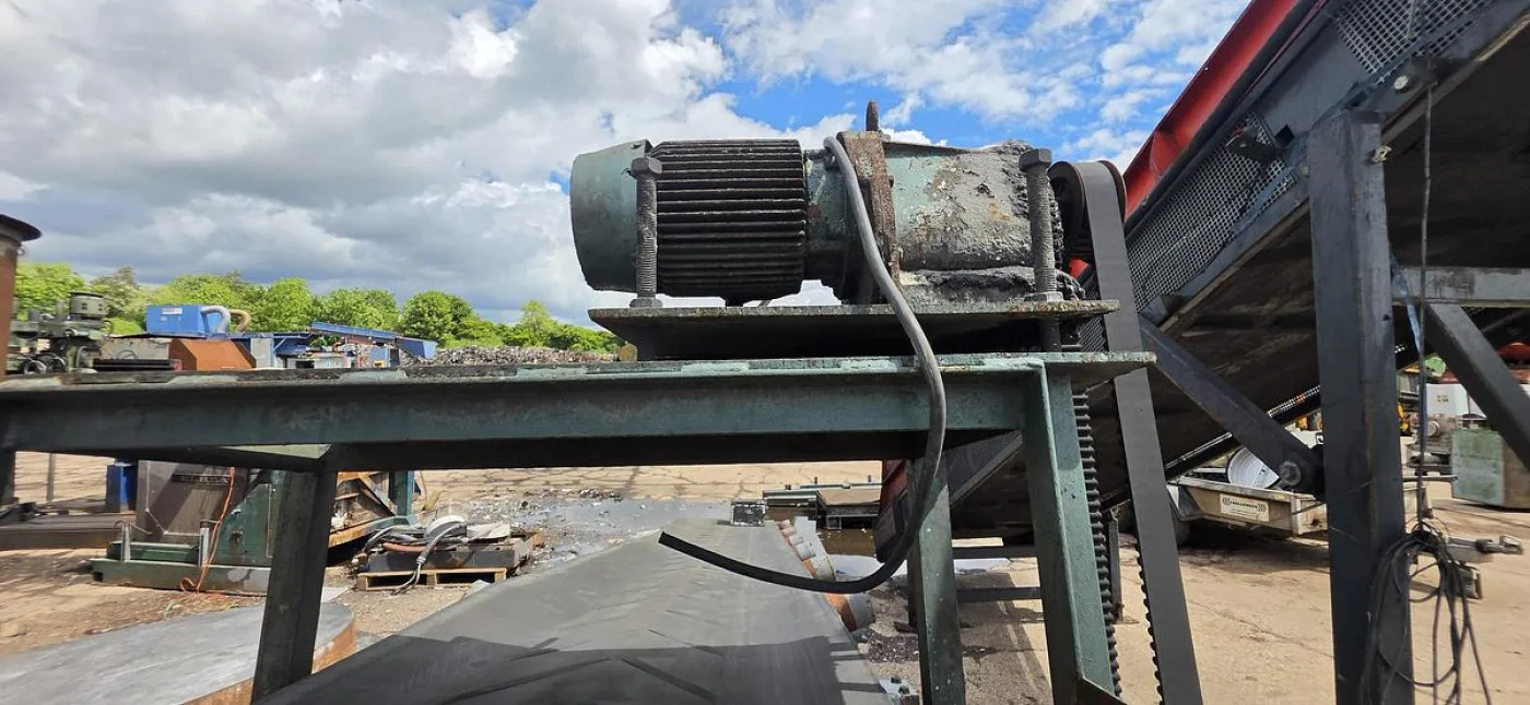 Infeed Conveyor W/Material Flow Switch - 6